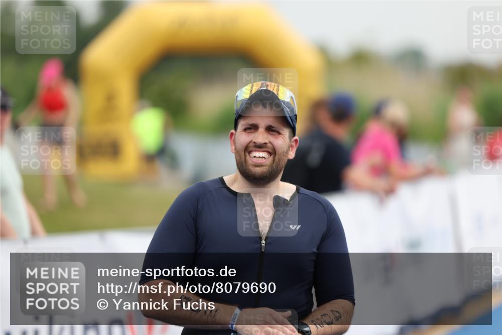 22.06.2025 - Viking Triathlon Yannick Fuchs http://msf.ph/oto/8079690 22.06.2025 16:45:02 Ziel 402 meine-sportfotos.de