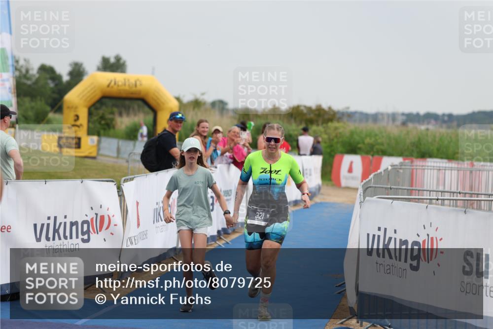 22.06.2025 - Viking Triathlon Yannick Fuchs http://msf.ph/oto/8079725 22.06.2025 16:46:02 Ziel 321 meine-sportfotos.de