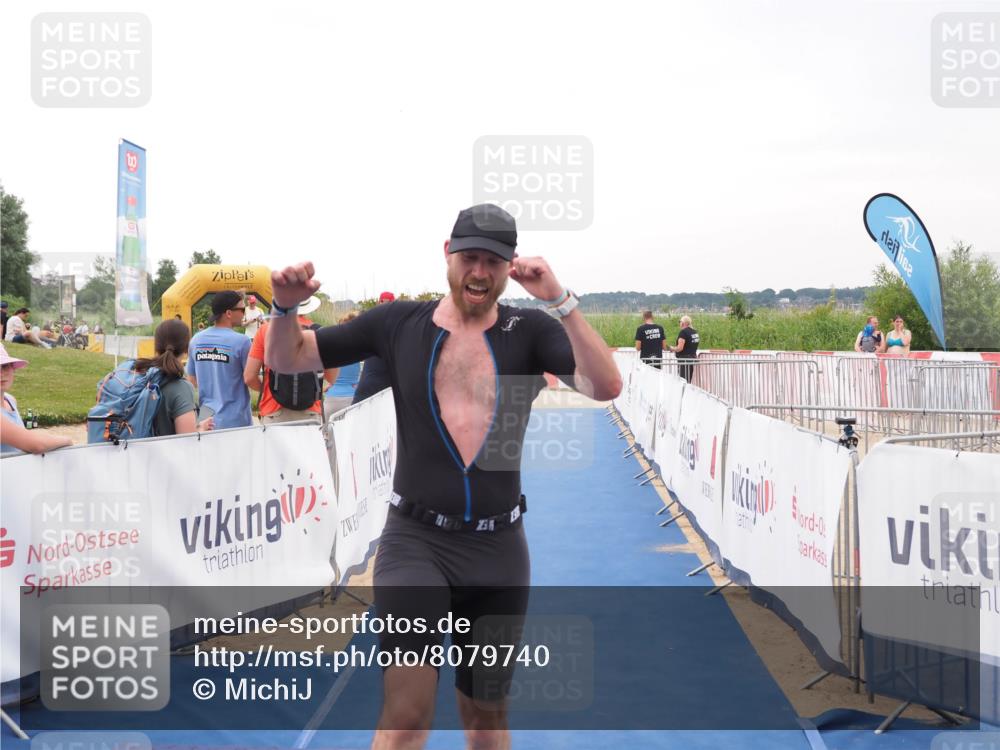 22.06.2025 - Viking Triathlon MichiJ http://msf.ph/oto/8079740 22.06.2025 16:05:03 Ziel 342 meine-sportfotos.de
