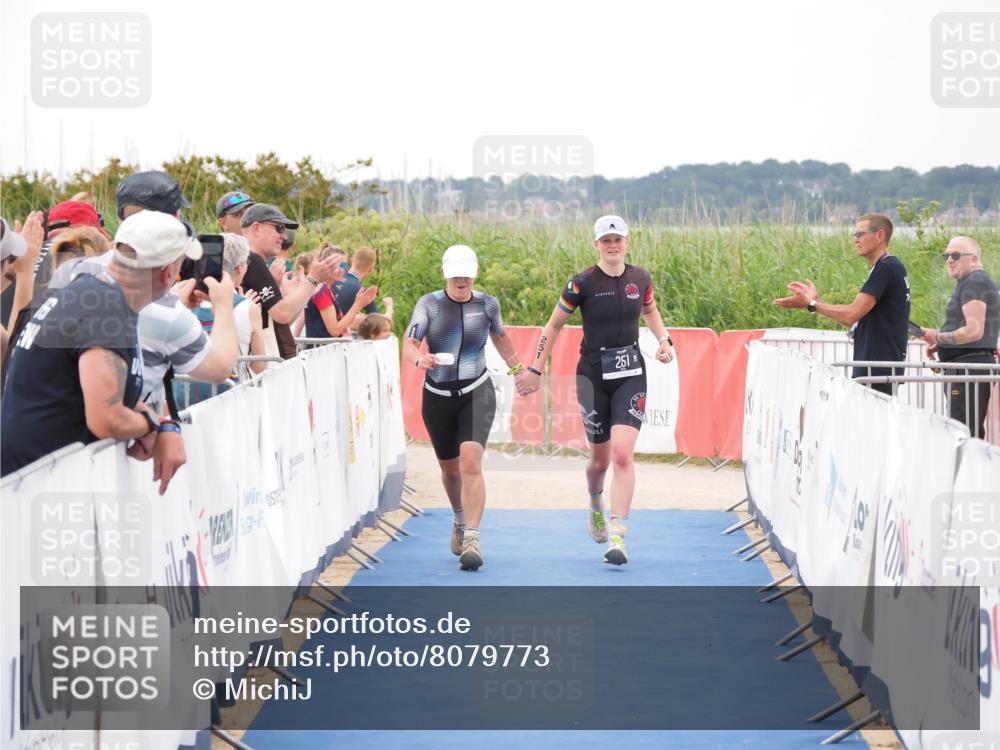 22.06.2025 - Viking Triathlon MichiJ http://msf.ph/oto/8079773 22.06.2025 16:05:32 Ziel 251, 454 meine-sportfotos.de