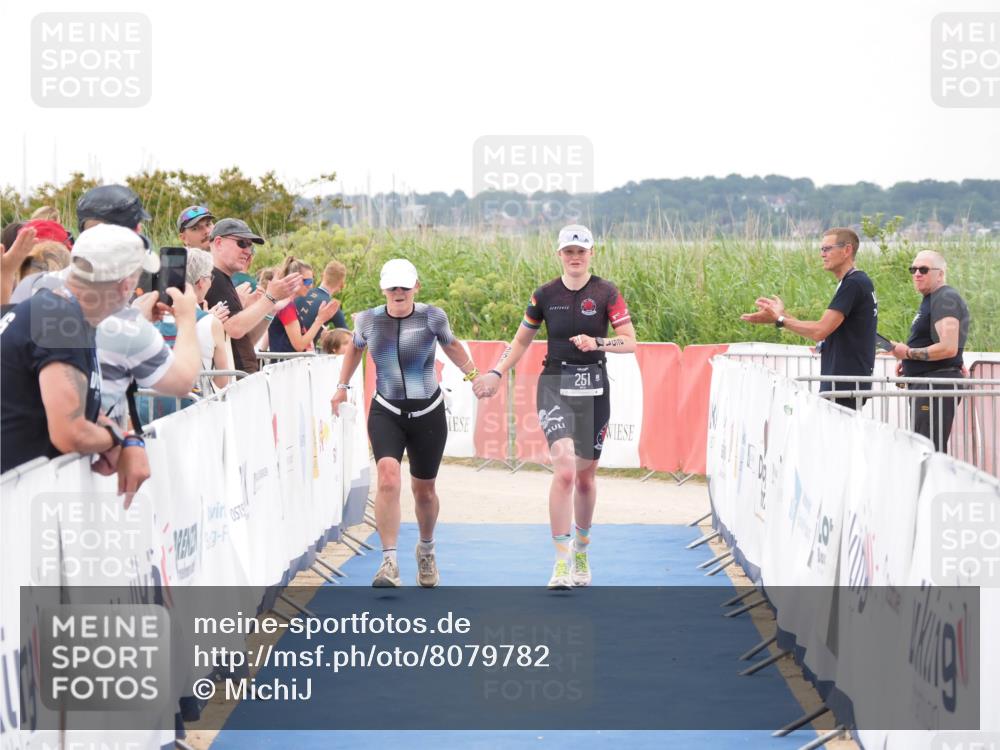 22.06.2025 - Viking Triathlon MichiJ http://msf.ph/oto/8079782 22.06.2025 16:05:33 Ziel 251, 454 meine-sportfotos.de