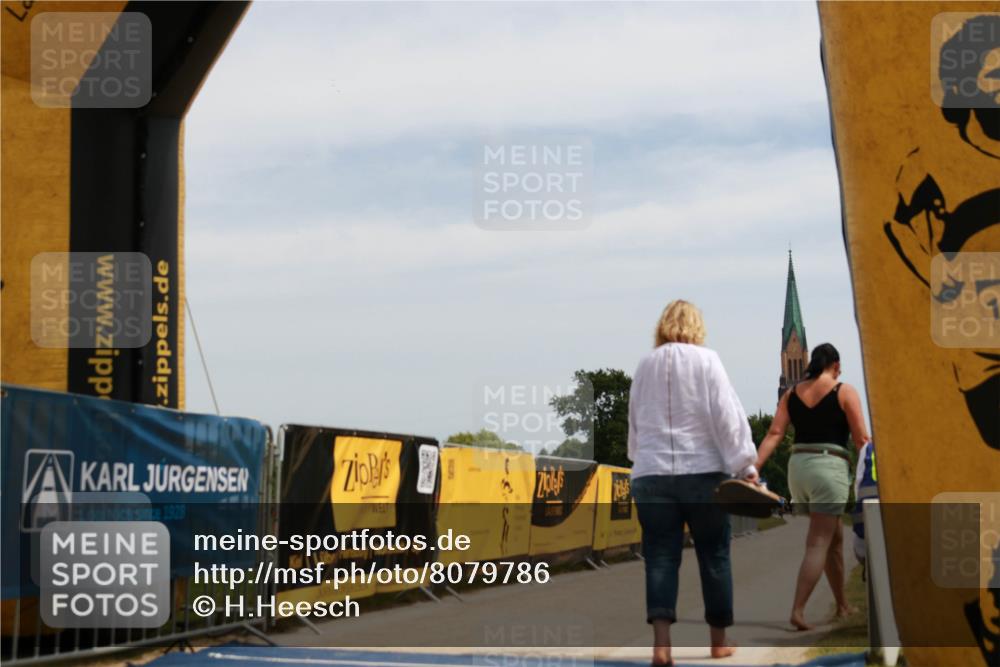 22.06.2025 - Viking Triathlon H.Heesch http://msf.ph/oto/8079786 22.06.2025 12:37:59 Laufen  meine-sportfotos.de