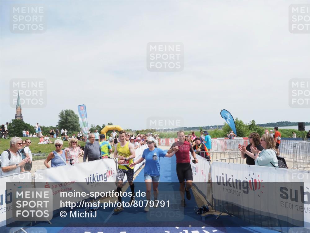 22.06.2025 - Viking Triathlon MichiJ http://msf.ph/oto/8079791 22.06.2025 14:19:16 Ziel 604 meine-sportfotos.de