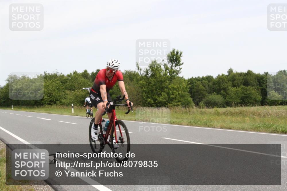 22.06.2025 - Viking Triathlon Yannick Fuchs http://msf.ph/oto/8079835 22.06.2025 12:17:46 Radfahren 45, 58, 214, 357, 414, 464, 488, 511, 639 meine-sportfotos.de