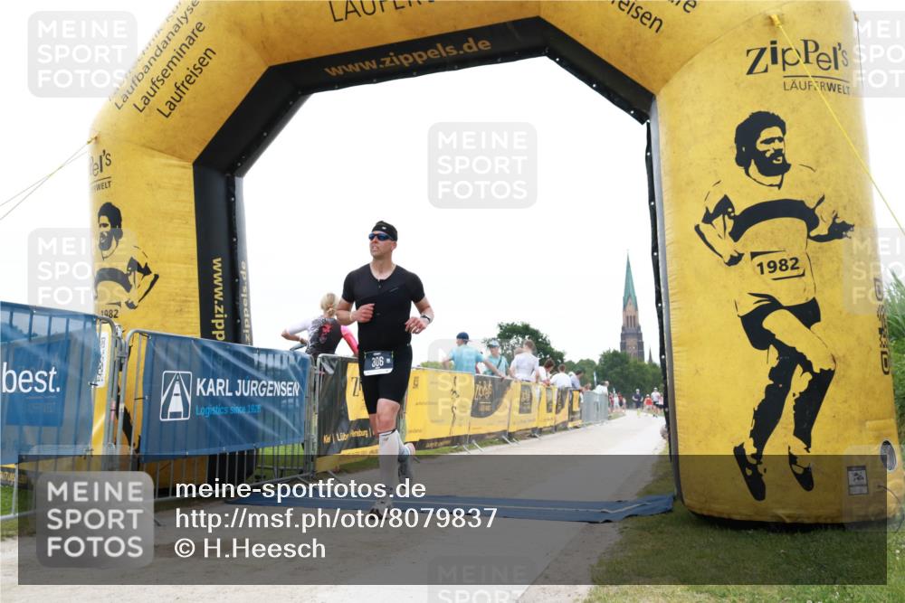 22.06.2025 - Viking Triathlon H.Heesch http://msf.ph/oto/8079837 22.06.2025 15:56:26 Laufen 261, 306 meine-sportfotos.de