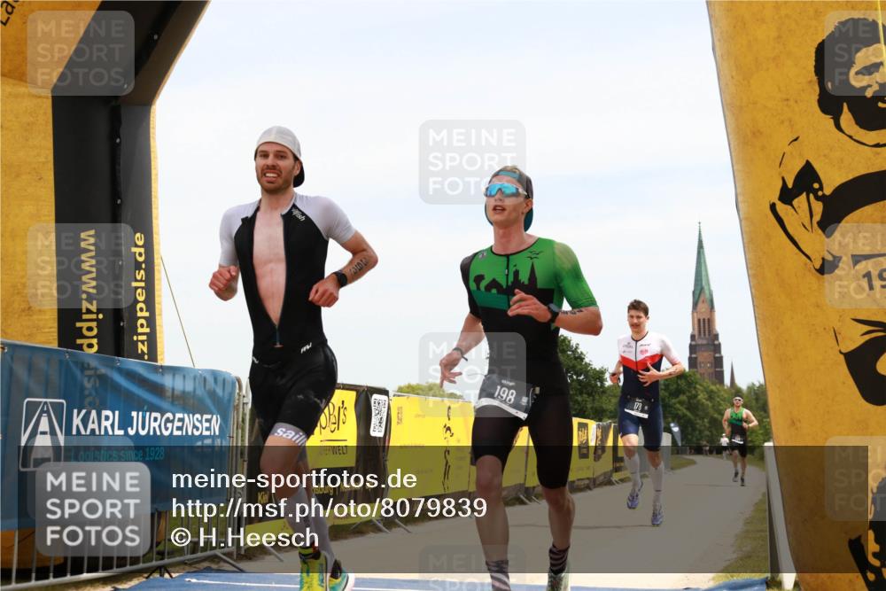 22.06.2025 - Viking Triathlon H.Heesch http://msf.ph/oto/8079839 22.06.2025 12:43:33 Laufen 178, 198, 393 meine-sportfotos.de