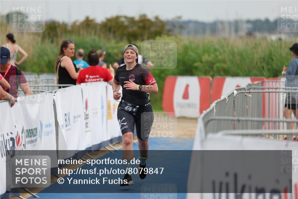 22.06.2025 - Viking Triathlon Yannick Fuchs http://msf.ph/oto/8079847 22.06.2025 16:47:54 Ziel 476 meine-sportfotos.de