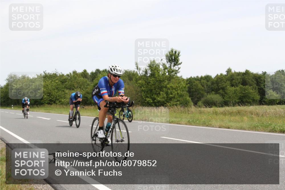 22.06.2025 - Viking Triathlon Yannick Fuchs http://msf.ph/oto/8079852 22.06.2025 12:17:50 Radfahren 45, 214, 414, 464, 488, 492, 509, 511, 653 meine-sportfotos.de