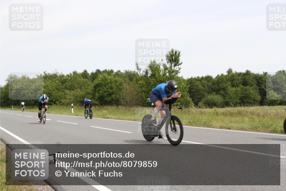 22.06.2025 - Viking Triathlon Yannick Fuchs http://msf.ph/oto/8079859 22.06.2025 12:17:50 Radfahren 45, 214, 414, 464, 488, 492, 509, 511, 653 meine-sportfotos.de