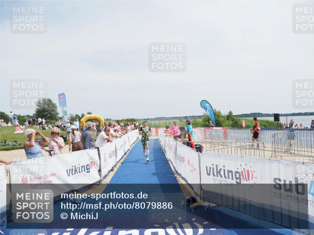 22.06.2025 - Viking Triathlon MichiJ http://msf.ph/oto/8079886 22.06.2025 14:19:49 Ziel 368 meine-sportfotos.de