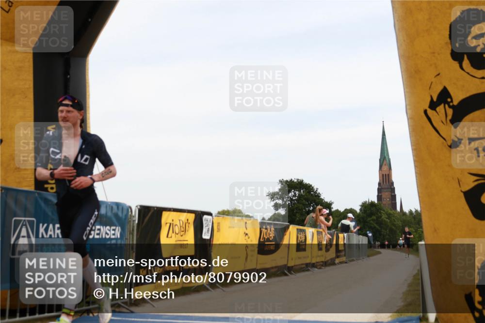 22.06.2025 - Viking Triathlon H.Heesch http://msf.ph/oto/8079902 22.06.2025 12:46:32 Laufen 526 meine-sportfotos.de