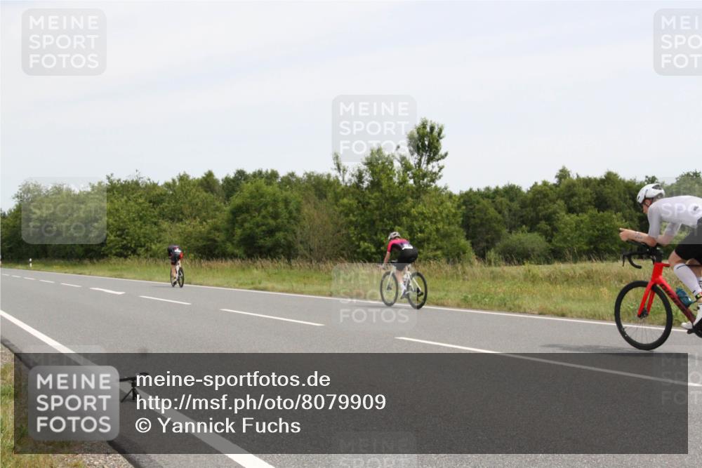 22.06.2025 - Viking Triathlon Yannick Fuchs http://msf.ph/oto/8079909 22.06.2025 12:18:04 Radfahren 87, 193, 408, 435, 450, 472 meine-sportfotos.de