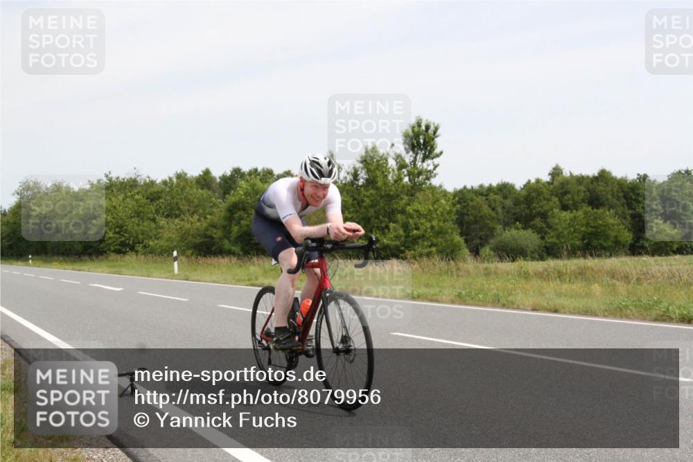 22.06.2025 - Viking Triathlon Yannick Fuchs http://msf.ph/oto/8079956 22.06.2025 12:18:36 Radfahren 12, 421, 459, 470 meine-sportfotos.de