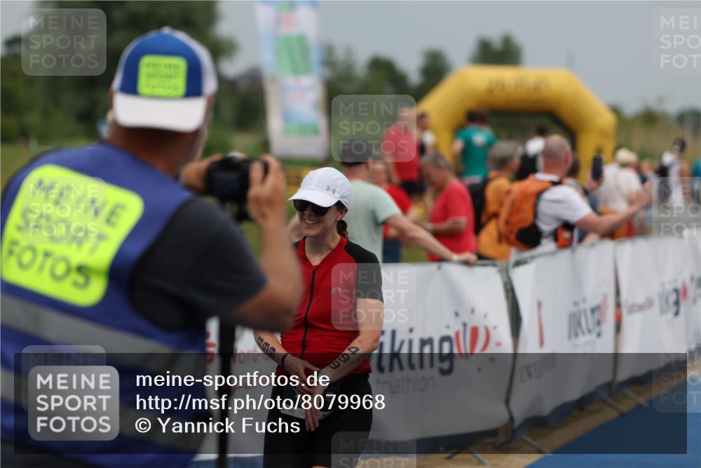 22.06.2025 - Viking Triathlon Yannick Fuchs http://msf.ph/oto/8079968 22.06.2025 16:49:58 Ziel 477, 499 meine-sportfotos.de