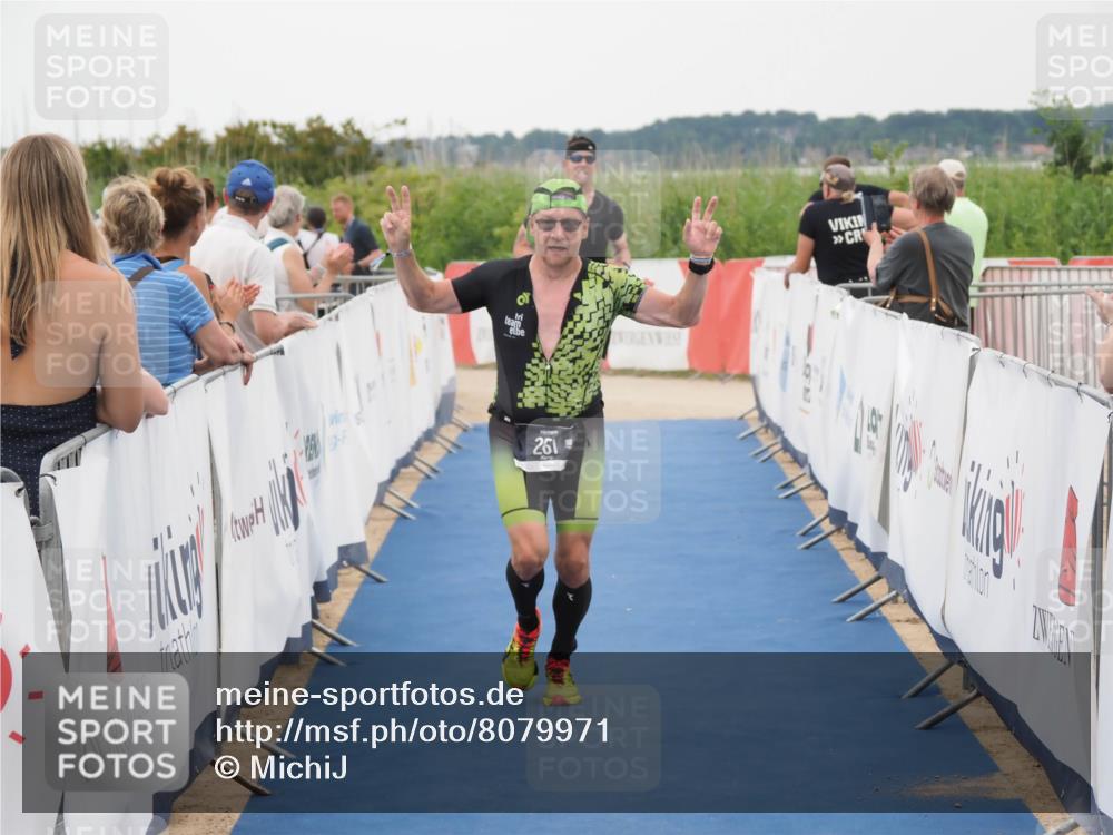 22.06.2025 - Viking Triathlon MichiJ http://msf.ph/oto/8079971 22.06.2025 15:56:39 Ziel 261, 306 meine-sportfotos.de