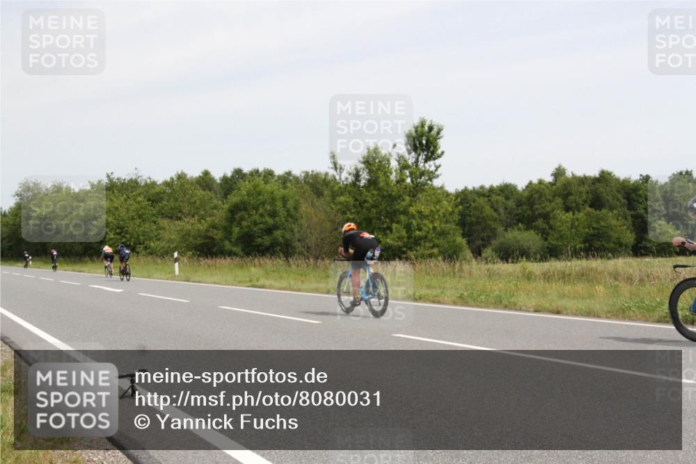 22.06.2025 - Viking Triathlon Yannick Fuchs http://msf.ph/oto/8080031 22.06.2025 12:19:03 Radfahren 301, 484, 520, 602, 613, 616 meine-sportfotos.de