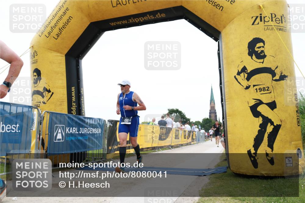 22.06.2025 - Viking Triathlon H.Heesch http://msf.ph/oto/8080041 22.06.2025 16:02:30 Laufen 206, 471, 490 meine-sportfotos.de
