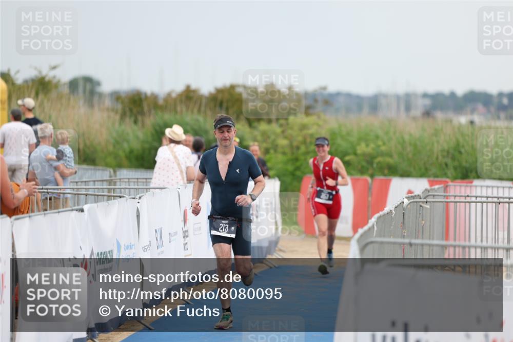 22.06.2025 - Viking Triathlon Yannick Fuchs http://msf.ph/oto/8080095 22.06.2025 16:50:52 Ziel 213, 353 meine-sportfotos.de