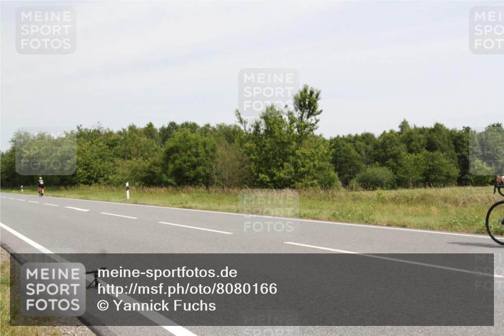 22.06.2025 - Viking Triathlon Yannick Fuchs http://msf.ph/oto/8080166 22.06.2025 12:19:55 Radfahren 320, 498 meine-sportfotos.de