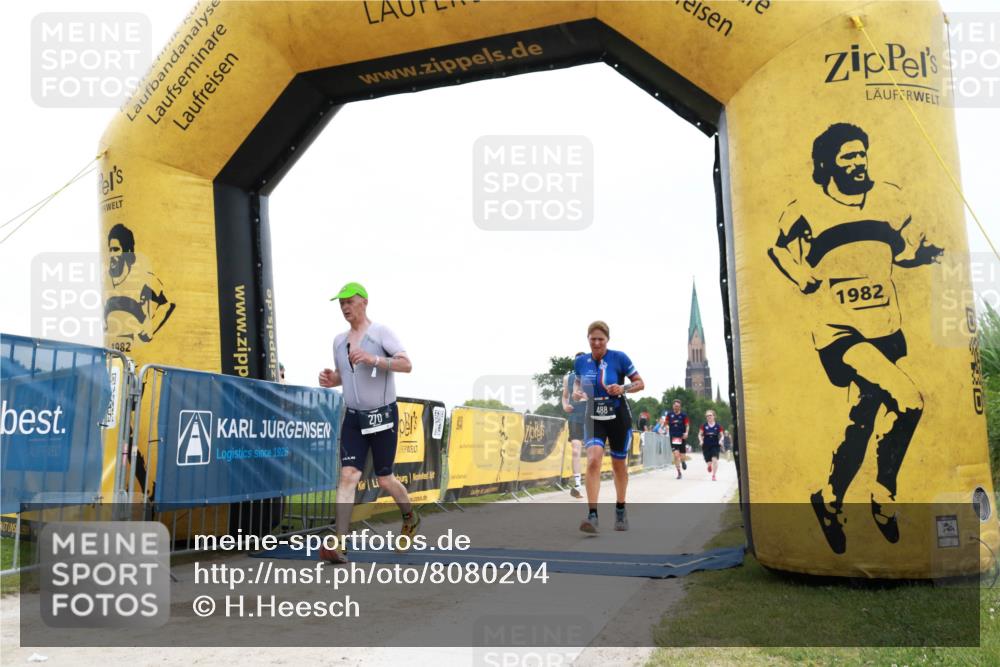 22.06.2025 - Viking Triathlon H.Heesch http://msf.ph/oto/8080204 22.06.2025 16:08:48 Laufen 234, 270, 488 meine-sportfotos.de