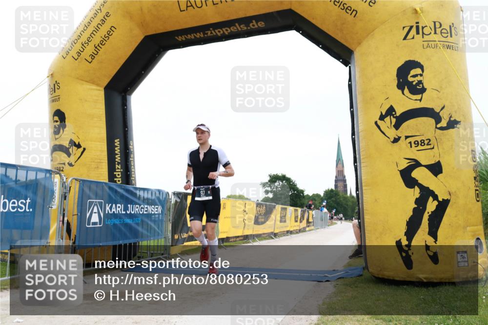 22.06.2025 - Viking Triathlon H.Heesch http://msf.ph/oto/8080253 22.06.2025 16:09:45 Laufen 97 meine-sportfotos.de