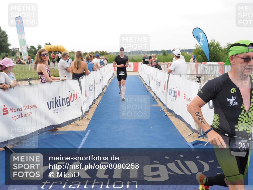 22.06.2025 - Viking Triathlon MichiJ http://msf.ph/oto/8080258 22.06.2025 15:56:42 Ziel 261, 306 meine-sportfotos.de