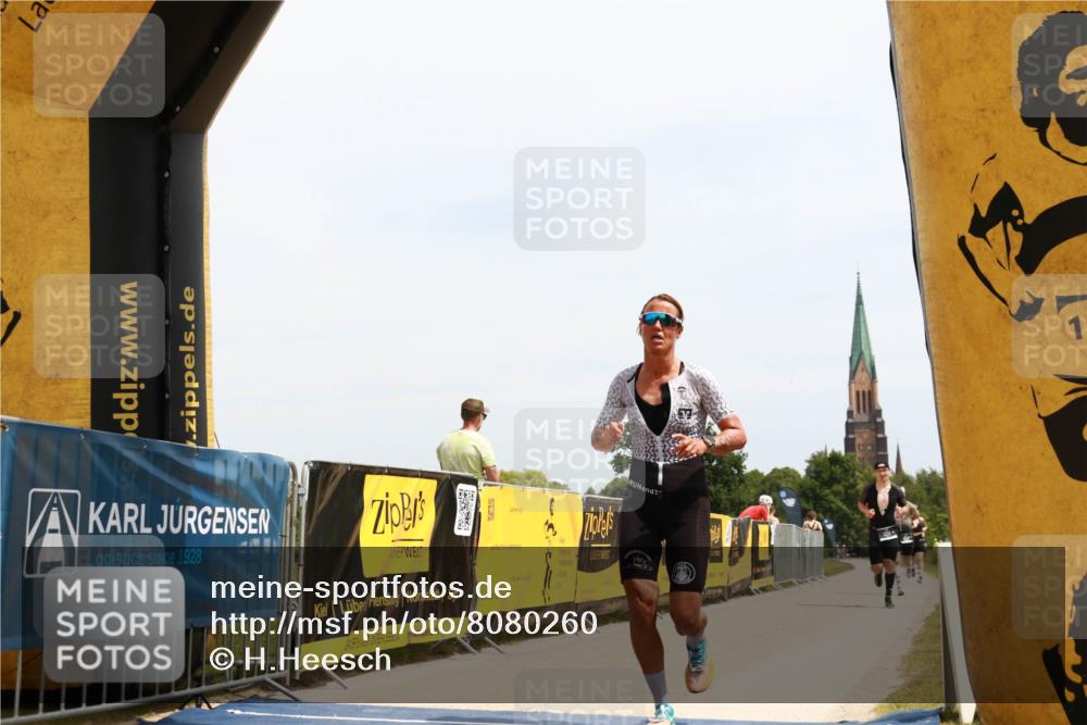 22.06.2025 - Viking Triathlon H.Heesch http://msf.ph/oto/8080260 22.06.2025 13:03:46 Laufen 30, 510 meine-sportfotos.de