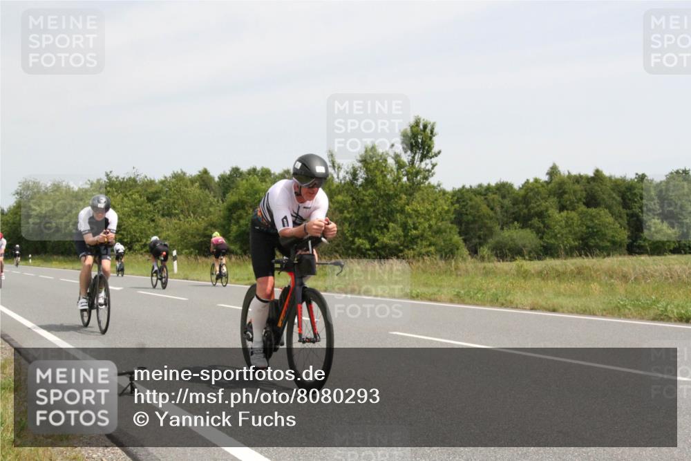 22.06.2025 - Viking Triathlon Yannick Fuchs http://msf.ph/oto/8080293 22.06.2025 12:20:38 Radfahren 40, 108, 209, 217, 230, 283, 290, 369, 436, 519, 546 meine-sportfotos.de