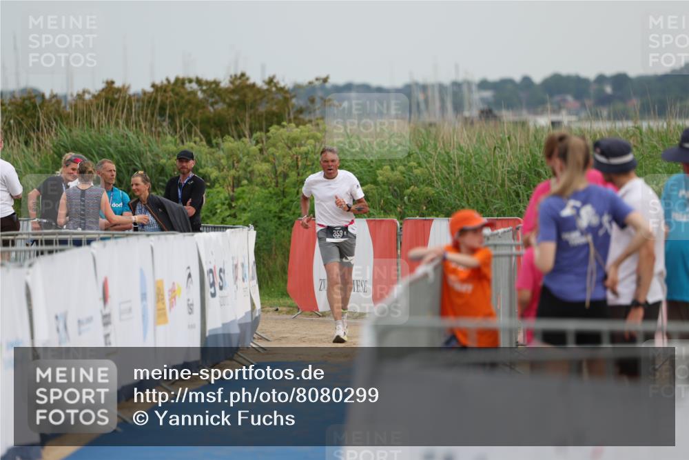 22.06.2025 - Viking Triathlon Yannick Fuchs http://msf.ph/oto/8080299 22.06.2025 16:53:26 Ziel  meine-sportfotos.de