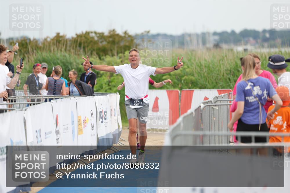 22.06.2025 - Viking Triathlon Yannick Fuchs http://msf.ph/oto/8080332 22.06.2025 16:53:31 Ziel  meine-sportfotos.de
