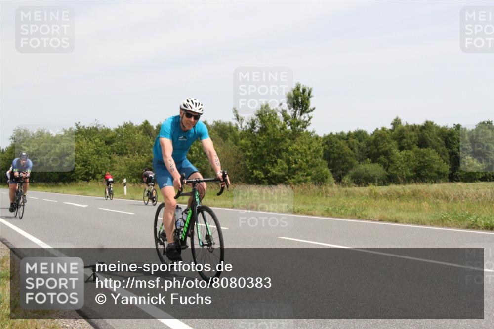 22.06.2025 - Viking Triathlon Yannick Fuchs http://msf.ph/oto/8080383 22.06.2025 12:20:49 Radfahren 25, 43, 128, 181, 187, 374, 388, 407, 499, 506, 654 meine-sportfotos.de