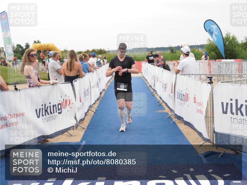 22.06.2025 - Viking Triathlon MichiJ http://msf.ph/oto/8080385 22.06.2025 15:56:44 Ziel 261, 306 meine-sportfotos.de