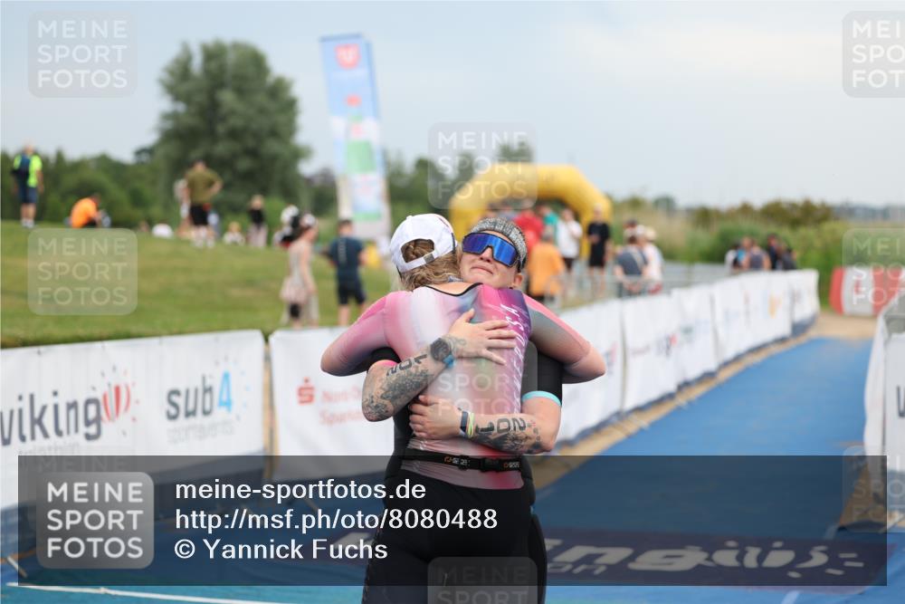 22.06.2025 - Viking Triathlon Yannick Fuchs http://msf.ph/oto/8080488 22.06.2025 16:54:21 Ziel 201 meine-sportfotos.de