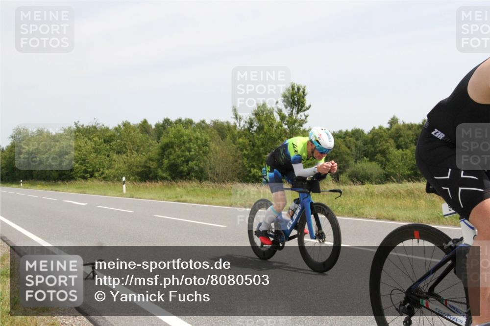 22.06.2025 - Viking Triathlon Yannick Fuchs http://msf.ph/oto/8080503 22.06.2025 12:21:19 Radfahren 71, 395, 535, 621 meine-sportfotos.de