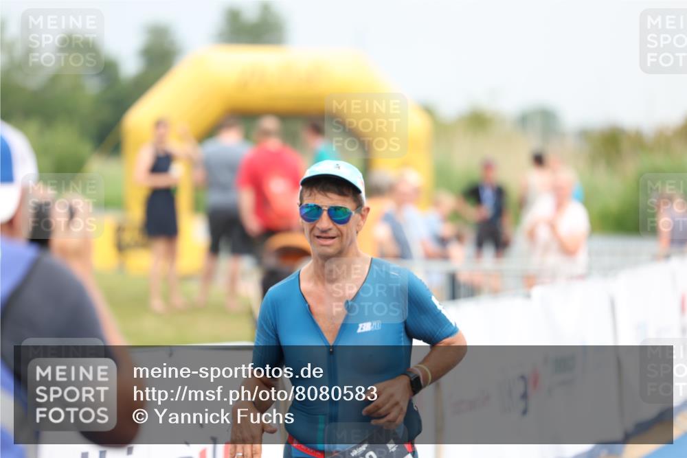 22.06.2025 - Viking Triathlon Yannick Fuchs http://msf.ph/oto/8080583 22.06.2025 16:56:19 Ziel 23 meine-sportfotos.de