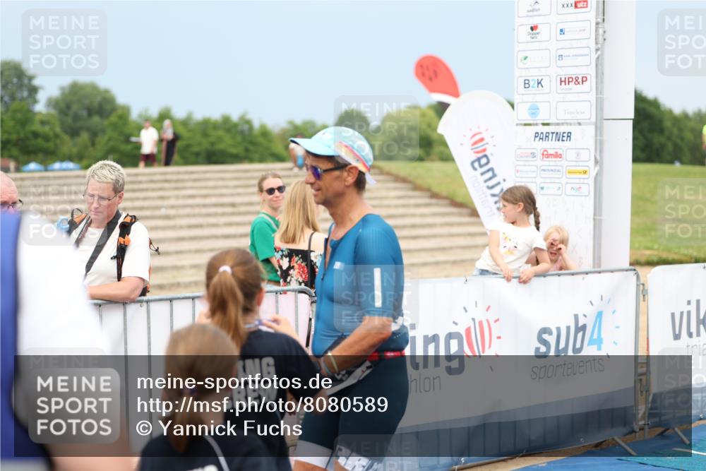 22.06.2025 - Viking Triathlon Yannick Fuchs http://msf.ph/oto/8080589 22.06.2025 16:56:23 Ziel 23 meine-sportfotos.de