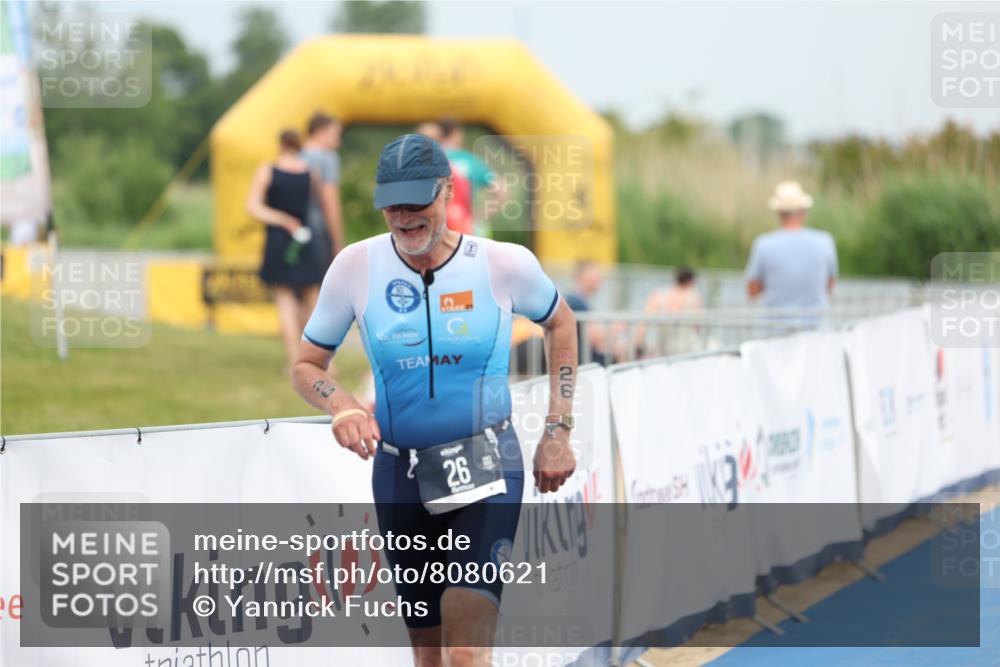 22.06.2025 - Viking Triathlon Yannick Fuchs http://msf.ph/oto/8080621 22.06.2025 16:59:21 Ziel 26 meine-sportfotos.de