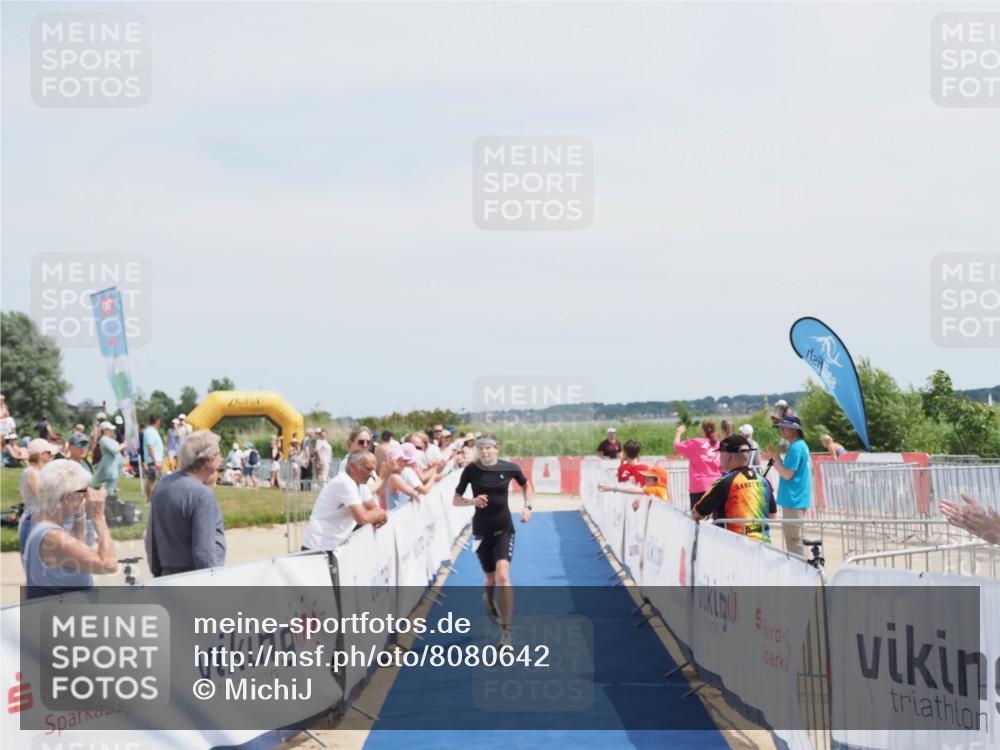 22.06.2025 - Viking Triathlon MichiJ http://msf.ph/oto/8080642 22.06.2025 14:21:28 Ziel 10 meine-sportfotos.de