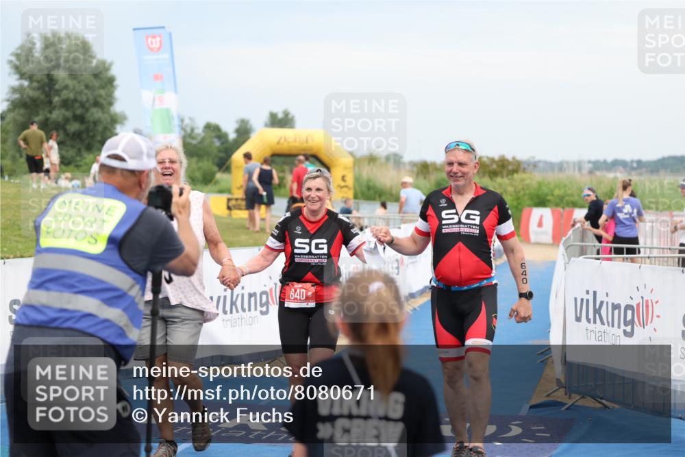 22.06.2025 - Viking Triathlon Yannick Fuchs http://msf.ph/oto/8080671 22.06.2025 16:59:33 Ziel 640 meine-sportfotos.de