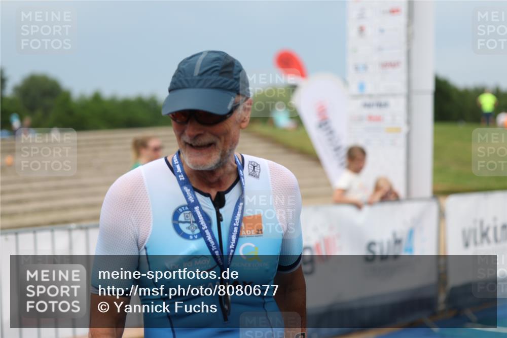 22.06.2025 - Viking Triathlon Yannick Fuchs http://msf.ph/oto/8080677 22.06.2025 16:59:35 Ziel 640 meine-sportfotos.de