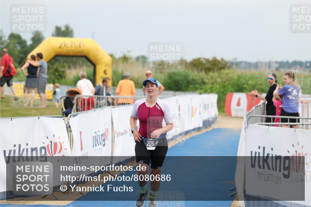 22.06.2025 - Viking Triathlon Yannick Fuchs http://msf.ph/oto/8080686 22.06.2025 17:00:50 Ziel 206 meine-sportfotos.de