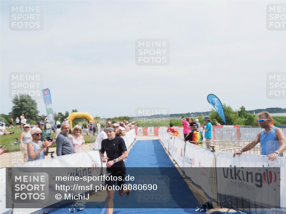 22.06.2025 - Viking Triathlon MichiJ http://msf.ph/oto/8080690 22.06.2025 14:21:30 Ziel 10 meine-sportfotos.de