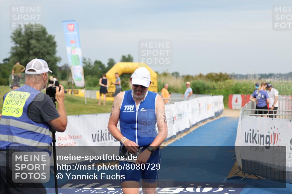 22.06.2025 - Viking Triathlon Yannick Fuchs http://msf.ph/oto/8080729 22.06.2025 17:01:56 Ziel 490 meine-sportfotos.de