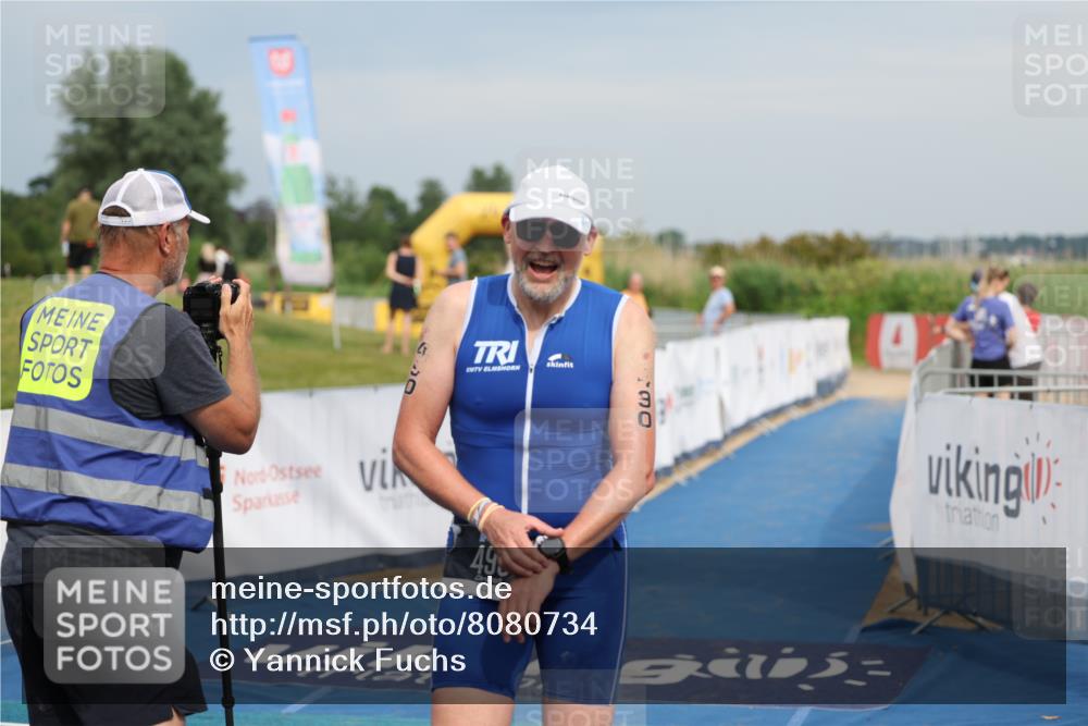 22.06.2025 - Viking Triathlon Yannick Fuchs http://msf.ph/oto/8080734 22.06.2025 17:01:57 Ziel 490 meine-sportfotos.de