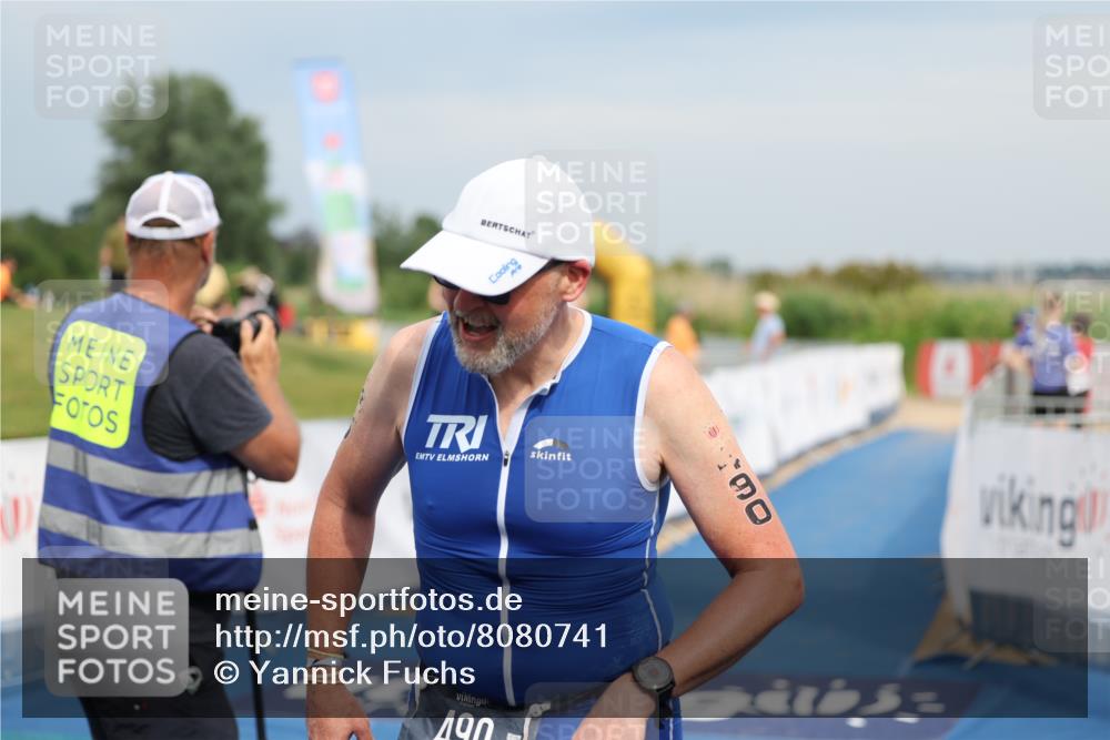 22.06.2025 - Viking Triathlon Yannick Fuchs http://msf.ph/oto/8080741 22.06.2025 17:01:58 Ziel 490 meine-sportfotos.de