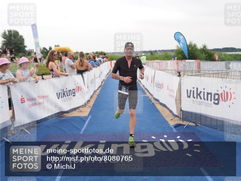 22.06.2025 - Viking Triathlon MichiJ http://msf.ph/oto/8080765 22.06.2025 15:57:45 Ziel 219 meine-sportfotos.de