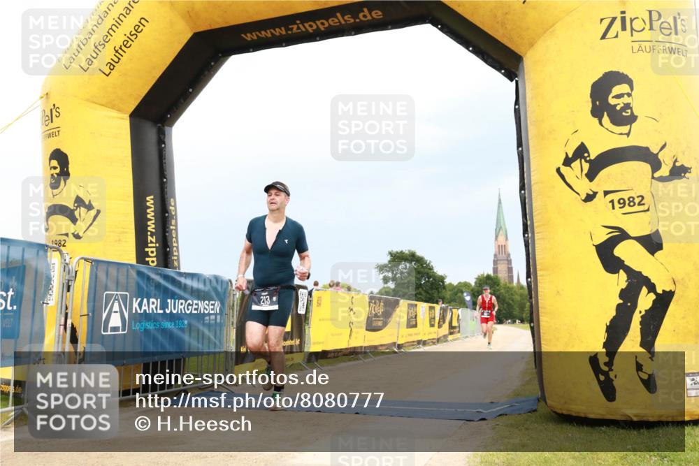 22.06.2025 - Viking Triathlon H.Heesch http://msf.ph/oto/8080777 22.06.2025 16:50:38 Laufen 213 meine-sportfotos.de