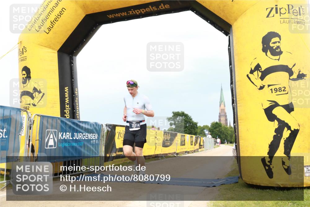 22.06.2025 - Viking Triathlon H.Heesch http://msf.ph/oto/8080799 22.06.2025 16:55:11 Laufen 357 meine-sportfotos.de