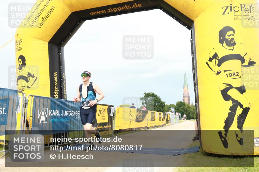 22.06.2025 - Viking Triathlon H.Heesch http://msf.ph/oto/8080817 22.06.2025 17:02:39 Laufen 136 meine-sportfotos.de