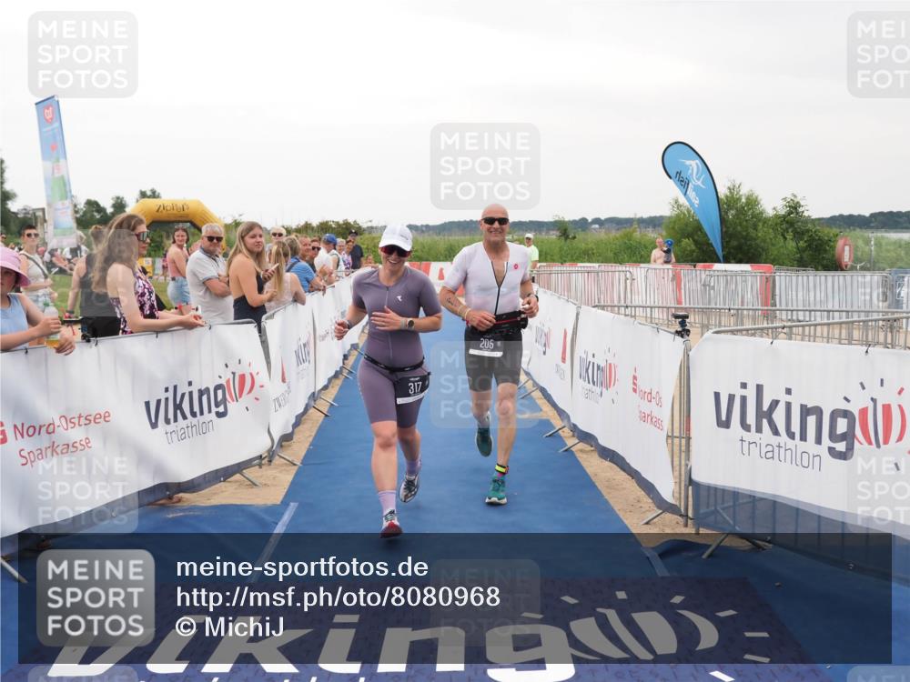 22.06.2025 - Viking Triathlon MichiJ http://msf.ph/oto/8080968 22.06.2025 15:57:56 Ziel 205, 317 meine-sportfotos.de